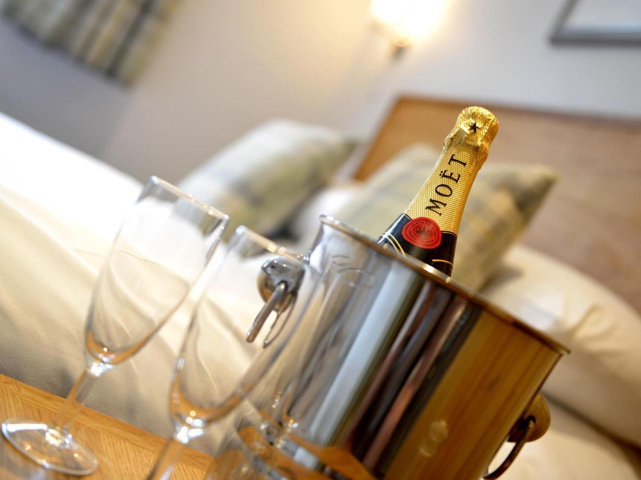 The Cayley Arms Inn Pickering Esterno foto